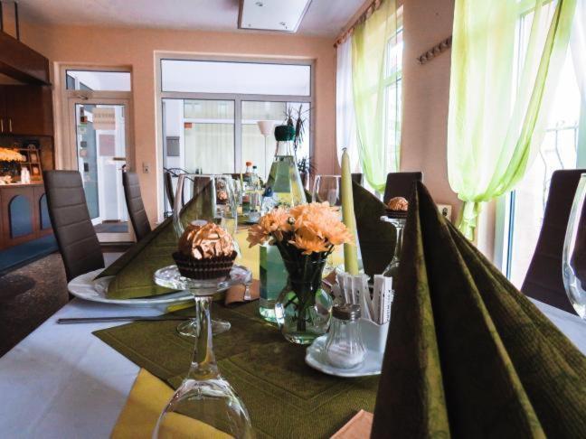 Hotel Am Markt Eckartsberga エクステリア 写真