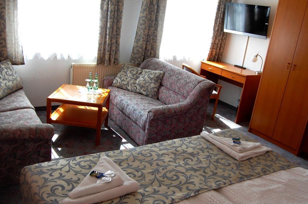 Hotel Am Markt Eckartsberga エクステリア 写真