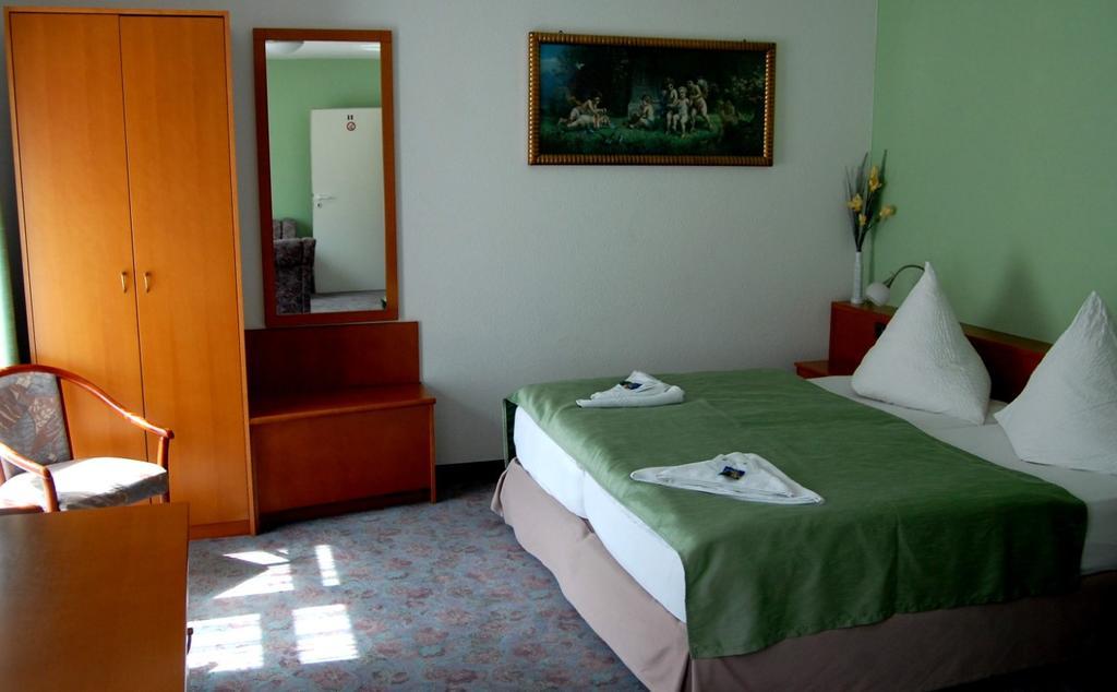 Hotel Am Markt Eckartsberga エクステリア 写真