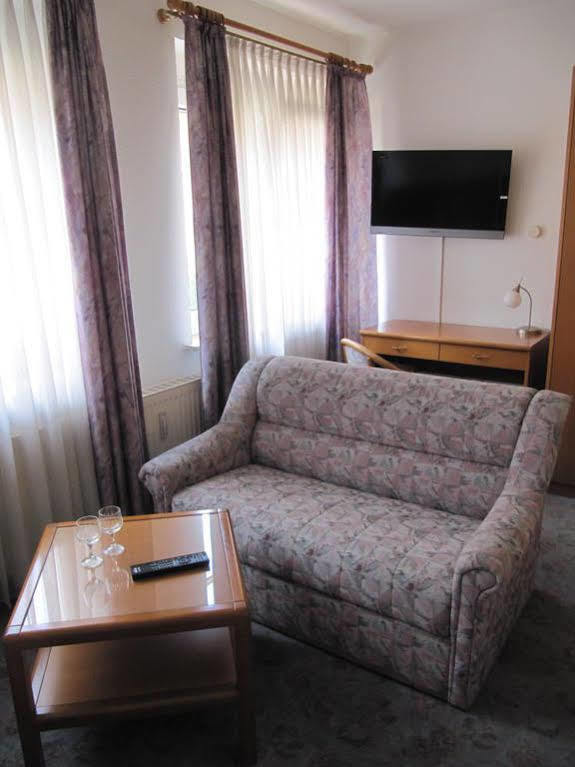Hotel Am Markt Eckartsberga エクステリア 写真