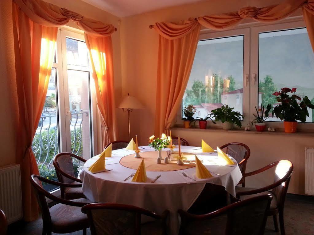 Hotel Am Markt Eckartsberga エクステリア 写真