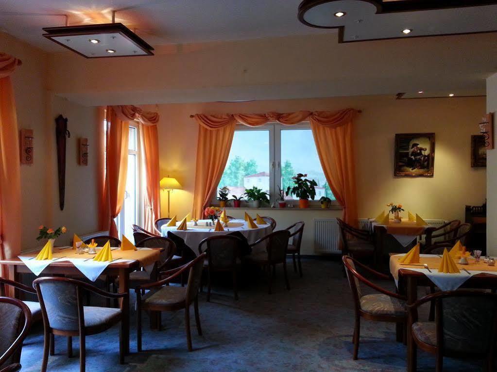 Hotel Am Markt Eckartsberga エクステリア 写真